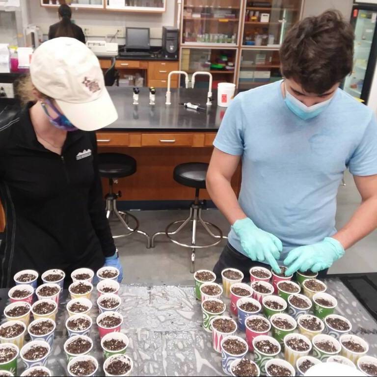 Biology students Bailey Dodson and Johnny Raymond Biology students Bailey Dodson and Johnny Raymond